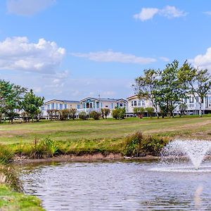 Willows Holiday Park